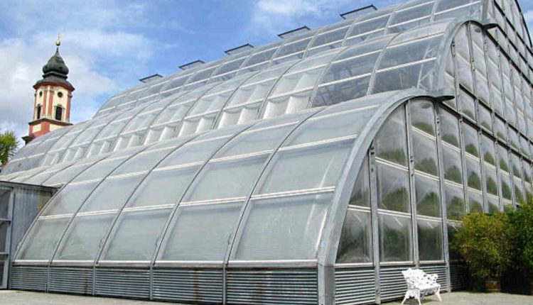 The Glass House - A Museum of Modern Architecture