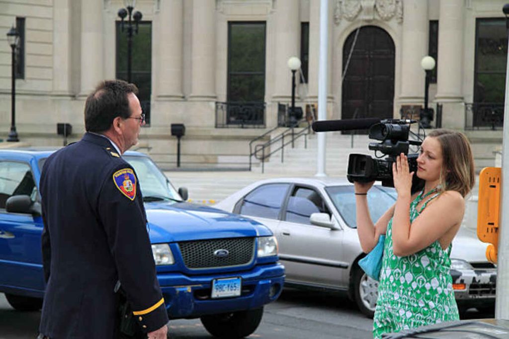 Eyewitness Testimony 1 Eyewitness Testimony