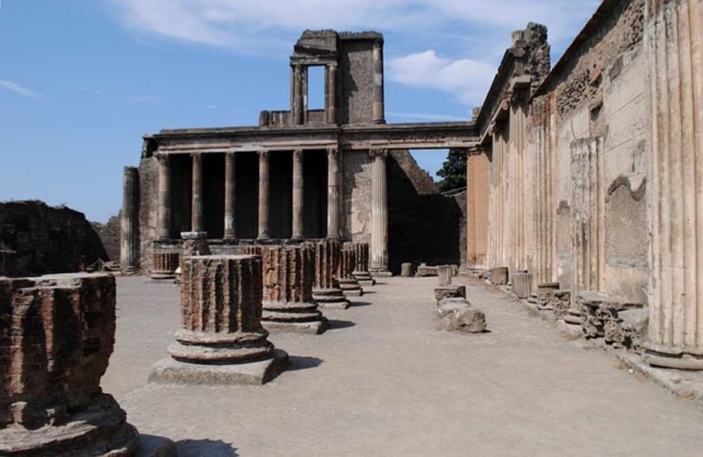 Checking out Pompeii Best Tours coming from Naples
