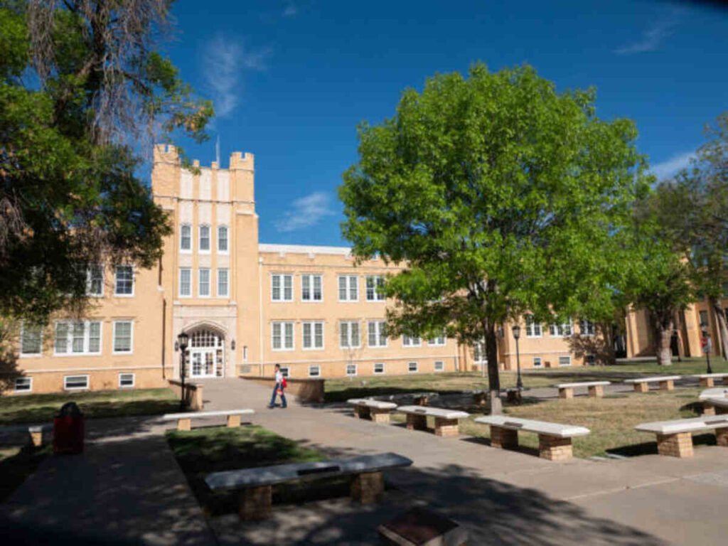 Forrest Hills School