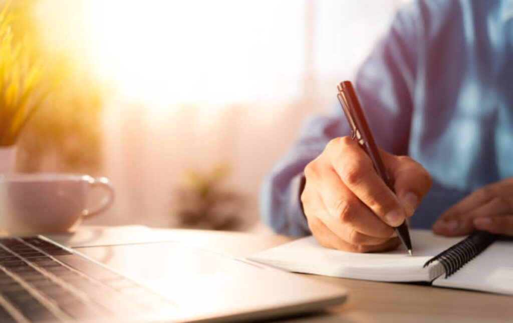 custom essay writer